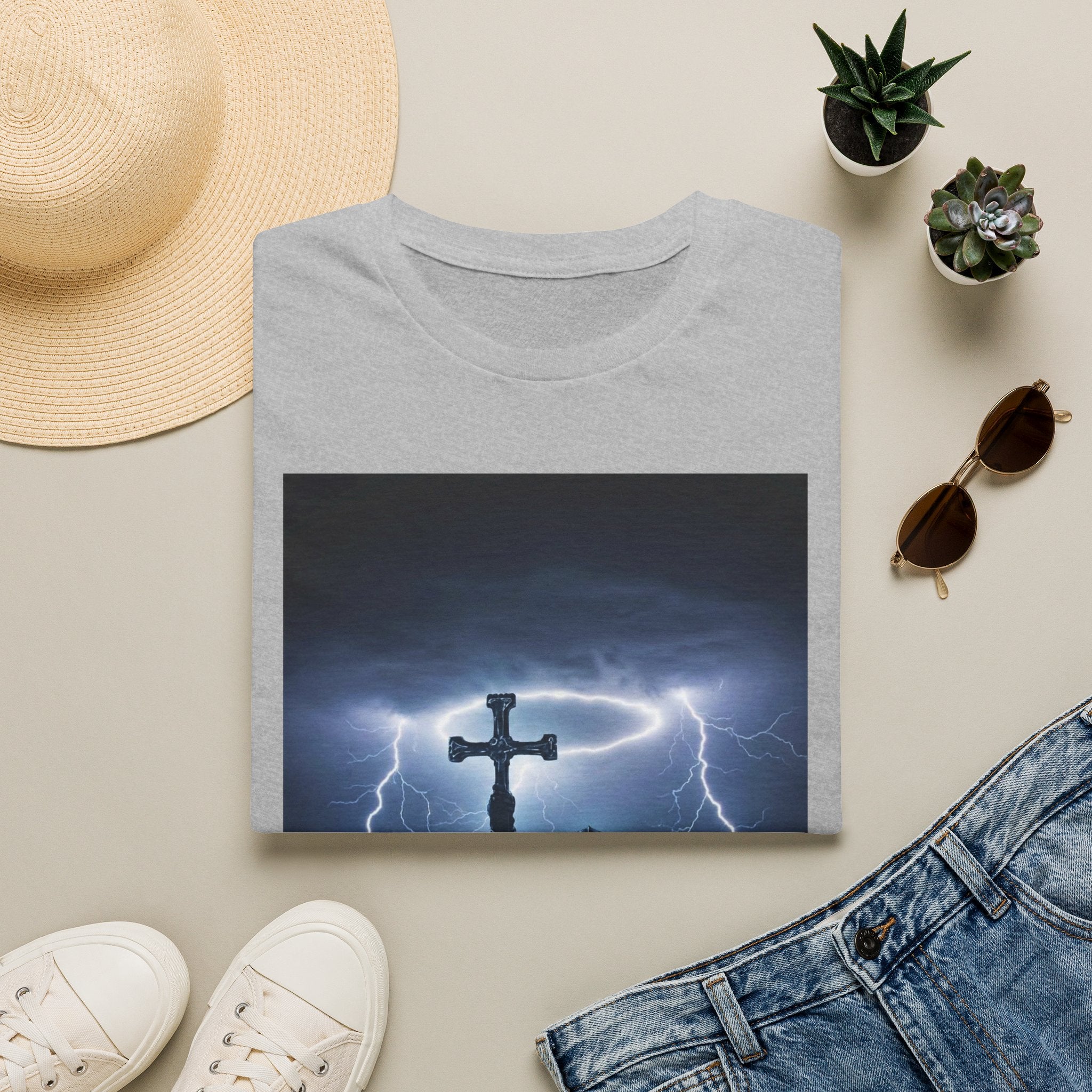 Make No Peace With Evil T-Shirt – Lightning Cross Christian Faith Tee